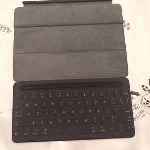 Apple Smart Keyboard 10.5" iPad Pro
